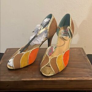 Bettie Page Orange Brown Retro Heels